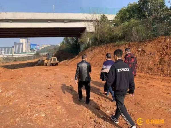 慈利縣建投集團、慈姑建材公司：現(xiàn)場踏勘建筑垃圾綜合治理項目建設(shè)情況